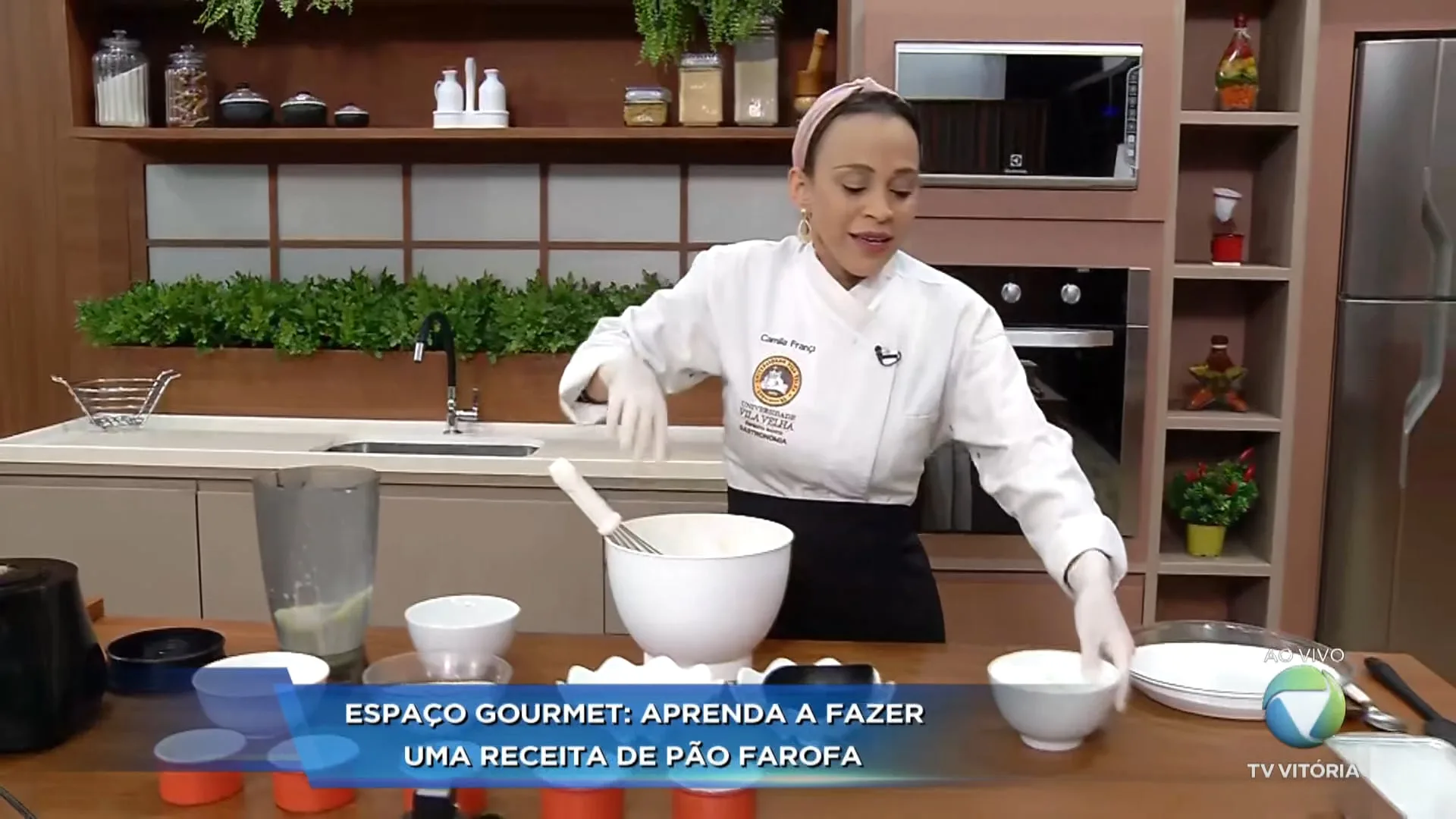 Espaço gourmet: pão doce com farofa