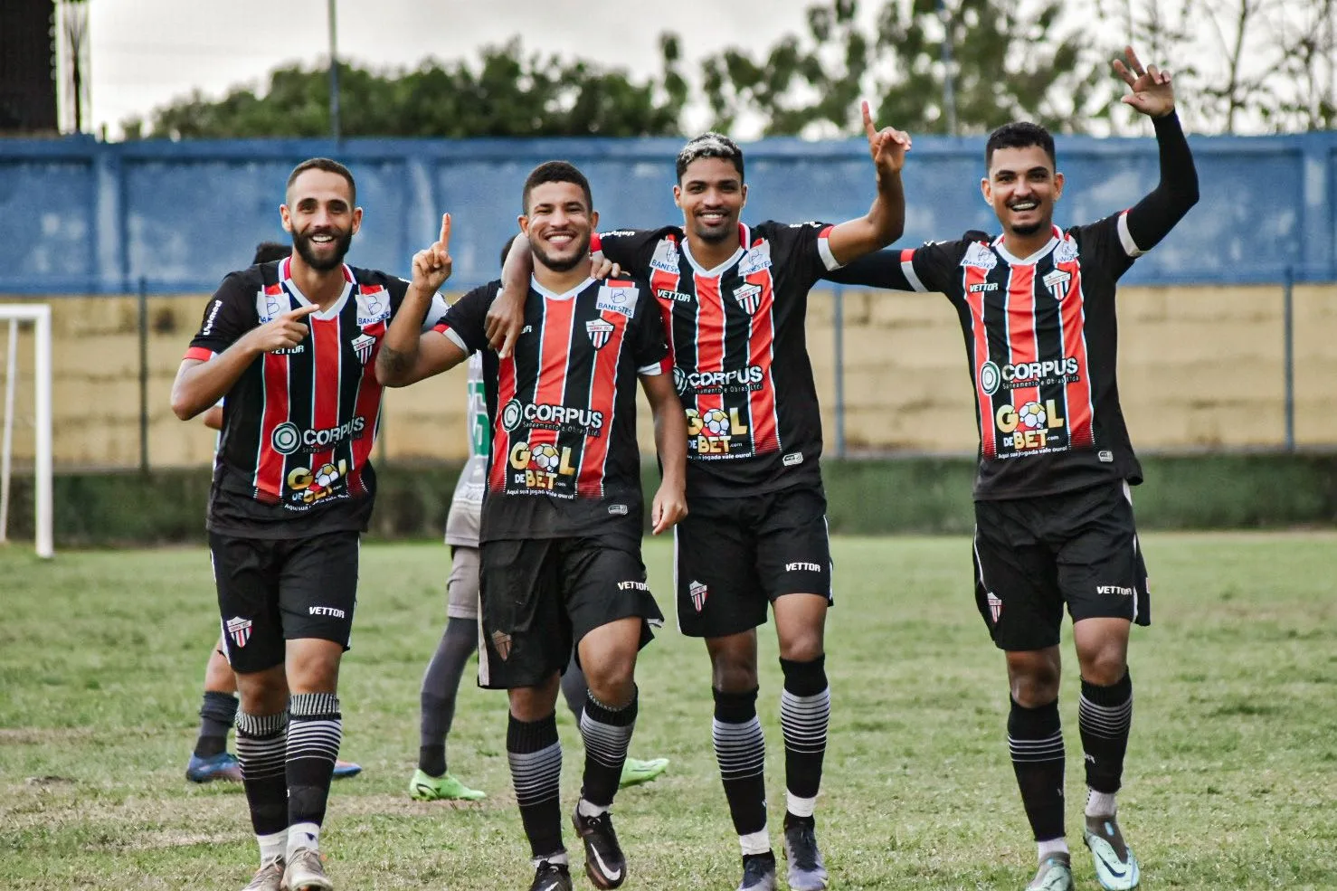 Serra bate o Pinheiros e se aproxima de vaga na semifinal da Copa ES