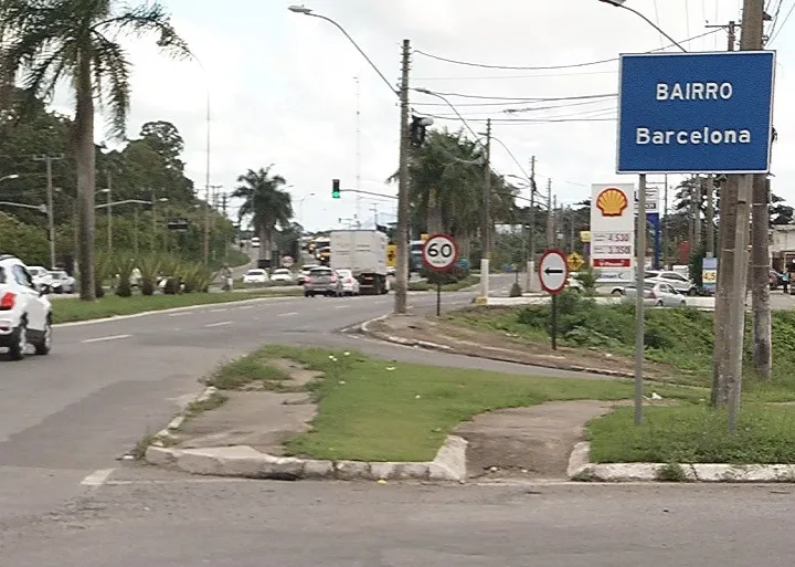 Policial reage a assalto em ponto de ônibus e mata suspeito na Serra