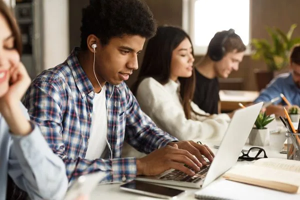 Academia Binatural lança 100 vagas para cursos gratuitos