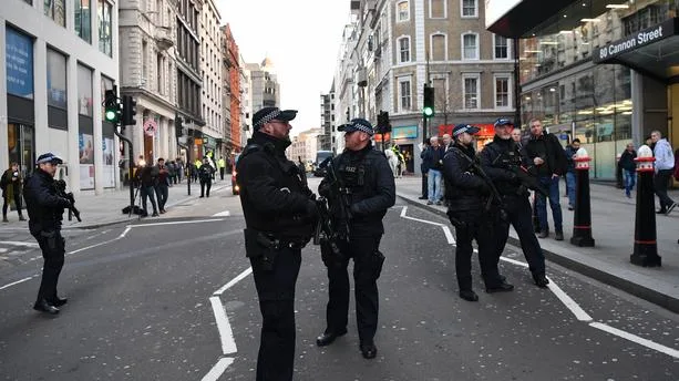 Estado Islâmico reivindica responsabilidade por ataque que matou dois em Londres