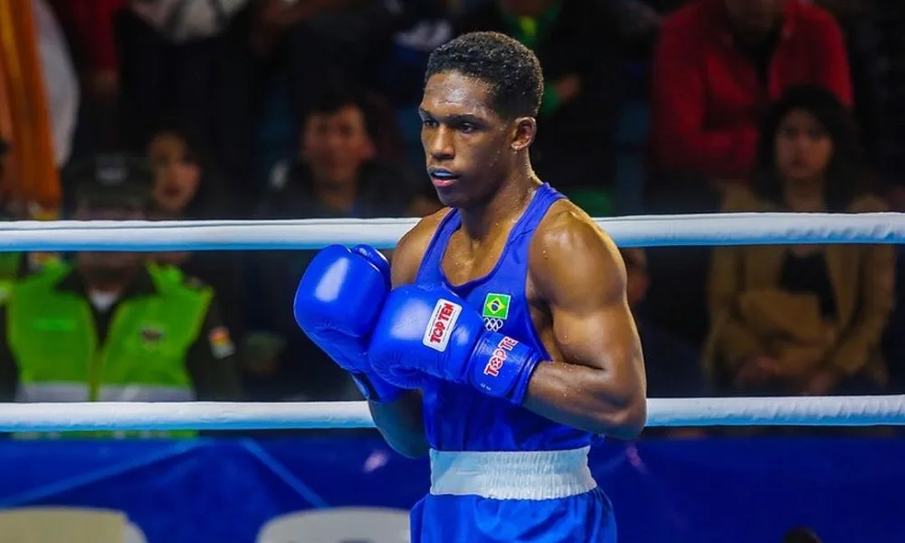 Luis Fernando Silva sofre a primeira derrota do Brasil no Mundial de Boxe Amador