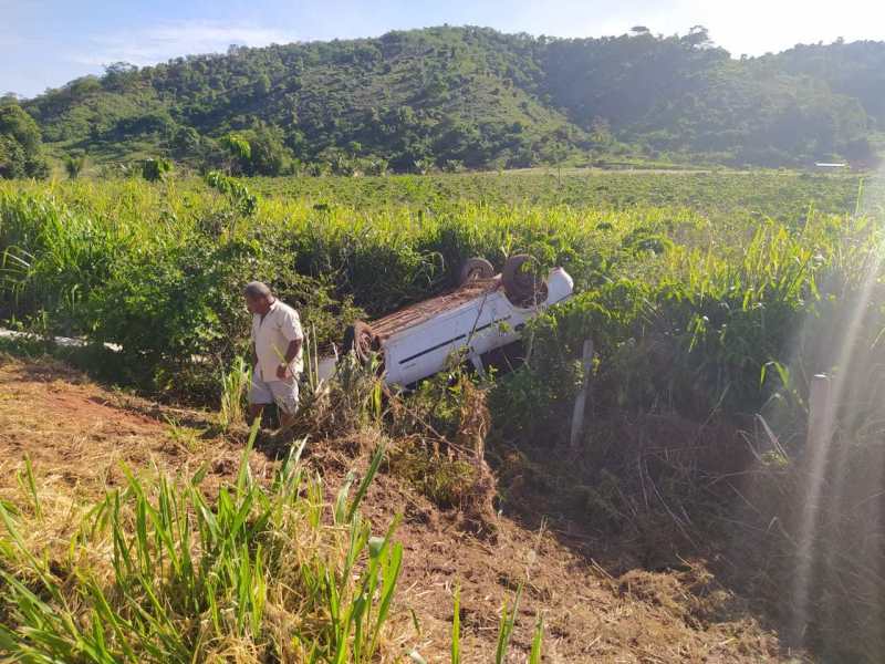 Mãe e bebê sofrem acidente em distrito de Colatina