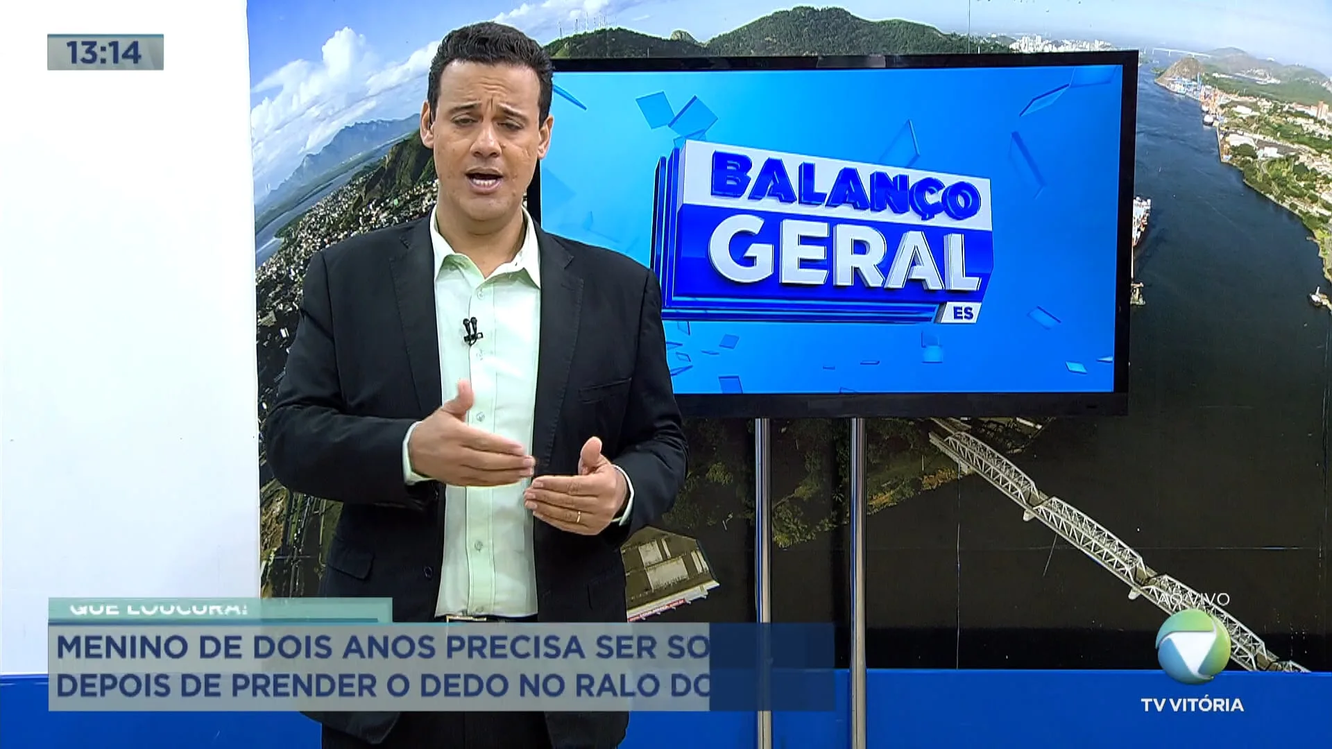 Criança de dois anos prende o dedo no ralo e bombeiros precisam realizar o resgate