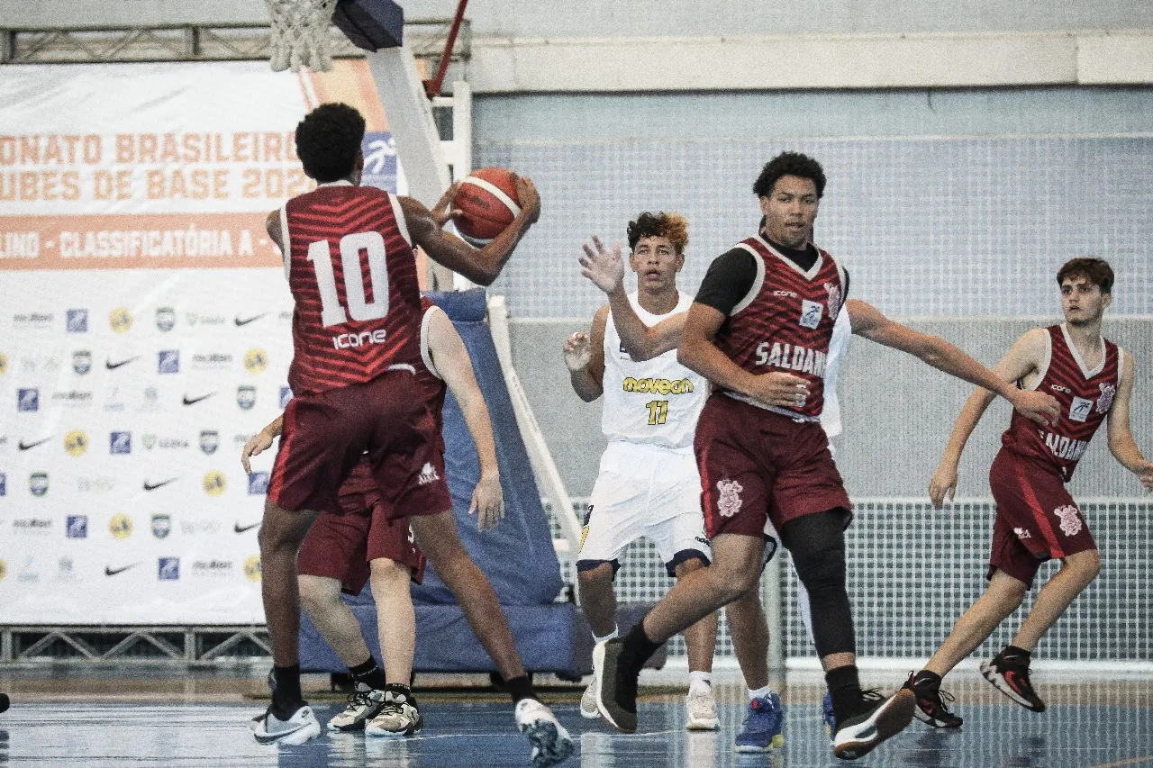 Clássico do basquete capixaba na semifinal do Brasileiro Interclubes em Jacaraípe