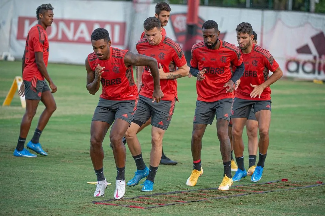 Arrascaeta diz que Fla tem 'jogadores fantásticos' e precisa manter humildade