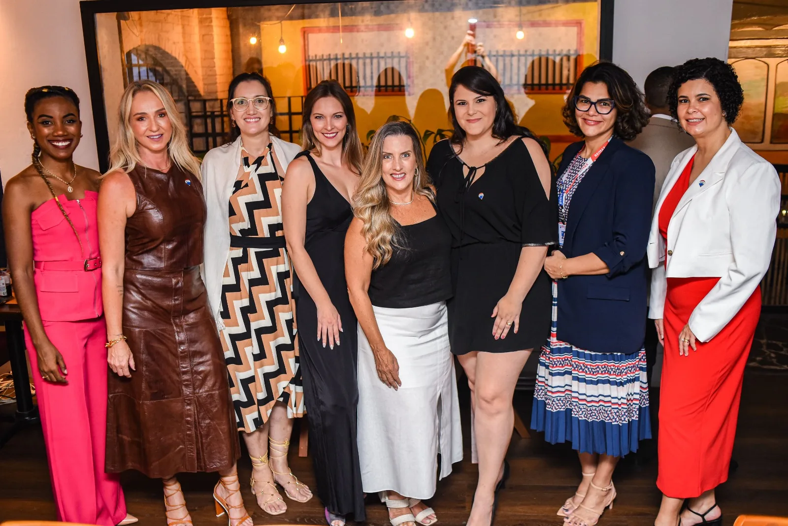 Maísa Ribeiro, Juliana Leão, Carla Romanha, Jessica Kossamann, Vanessa Smith, Giovana Tanure, Kamille Storck e Luciana Mazega. Foto Arthur Louzada.