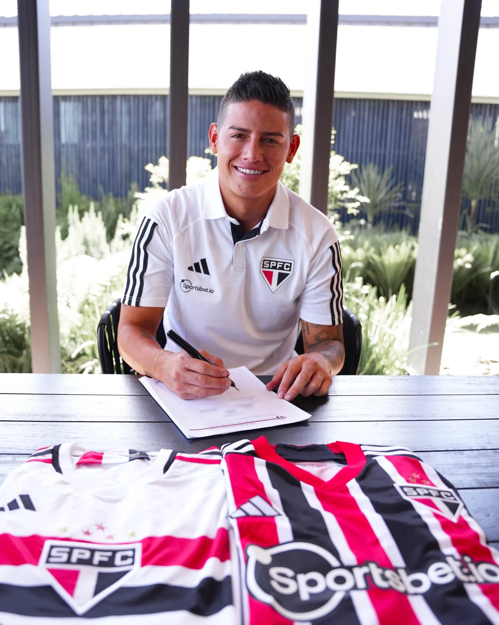 Saiba quando James Rodríguez pode estrear com a camisa do São Paulo