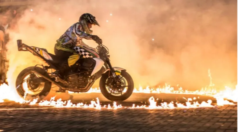 Manobras radicais com motos agita Padre Gabriel nesta sexta-feira