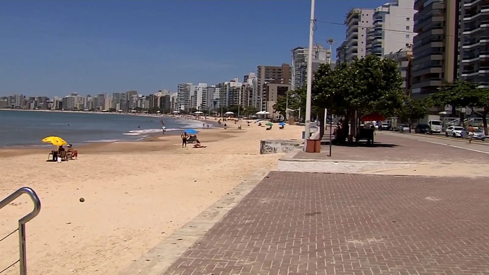 Homem é perseguido e espancado com pauladas na Praia do Morro