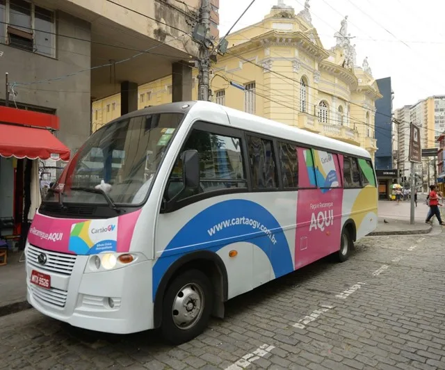 Ônibus do Cartão GV estaciona em Vitória nesta semana