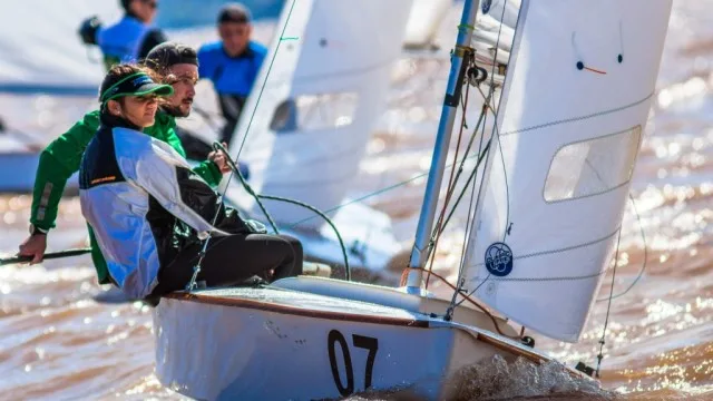 2014 – Abril – Campeonato Sul-Americano de Snipe 2013 realizado no Clube dos Jangadeiros em Porto Alegre – Brasil. As fotos podem ser adquiridas em www.sailstation.com/store