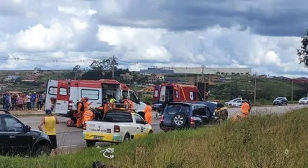 Roda de caminhão solta, atinge quatro crianças e uma morre em Minas Gerais