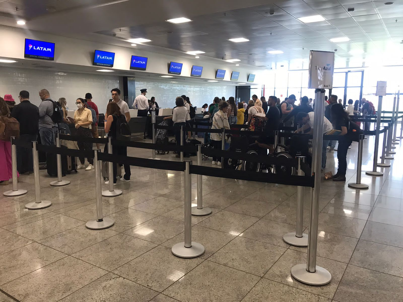 Passageiros podem pedir reembolso de gastos pela greve de aeronautas