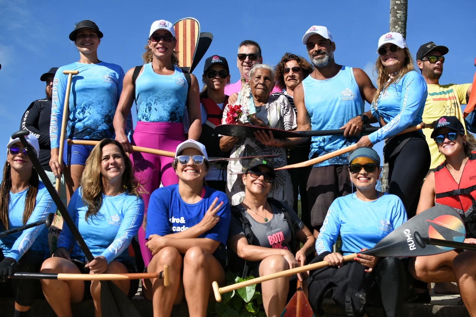 Remaria com caiaques e pranchas movimenta Baía de Vitória domingo