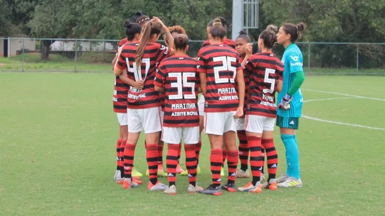 Flamengo vence por 56 a 0 no Campeonato Carioca Feminino e levanta debate