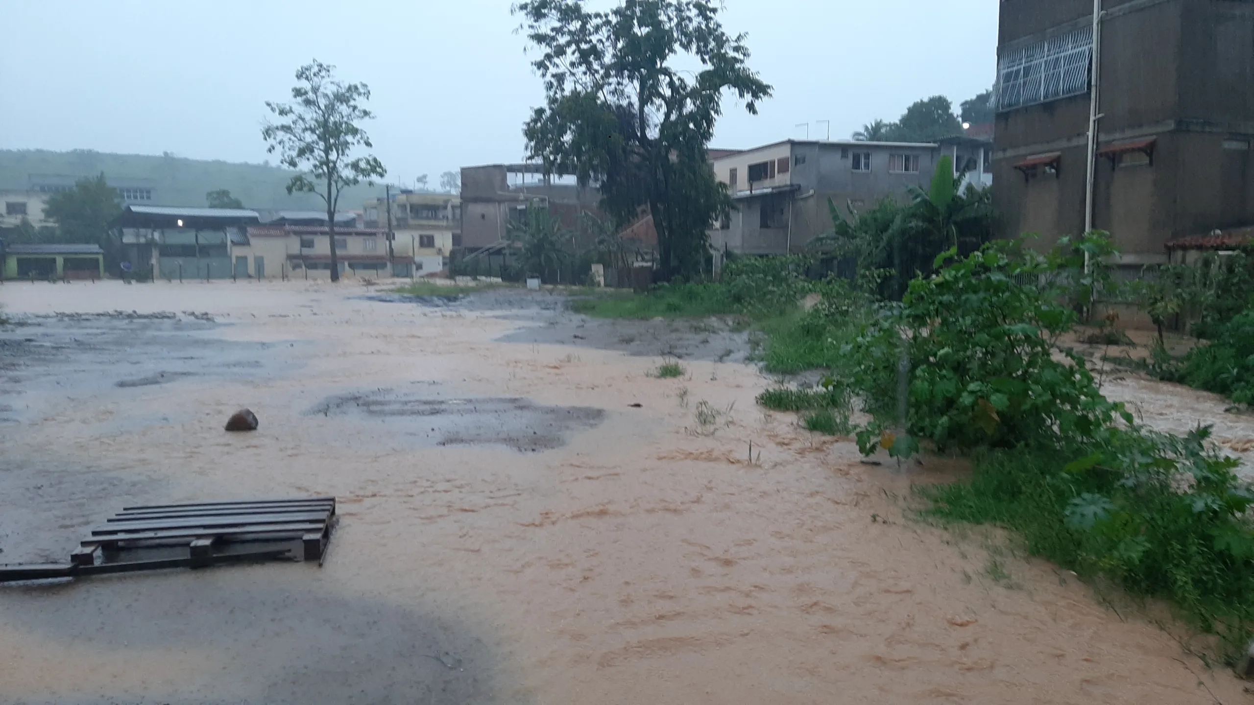 Chuva já deixa um morto e mais de 730 pessoas fora de casa no ES