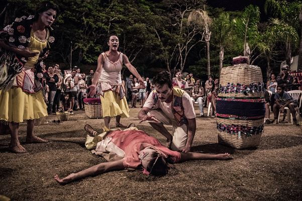 Grupontapé segue na estrada com apresentações do espetáculo Balaio Popular