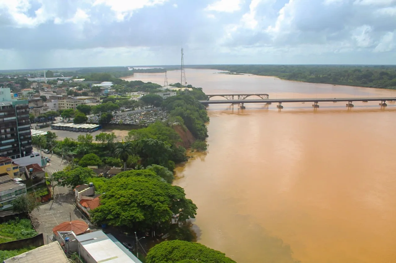 Rio Doce recua a 3,29 metros e famílias poderão limpar suas casas em Linhares