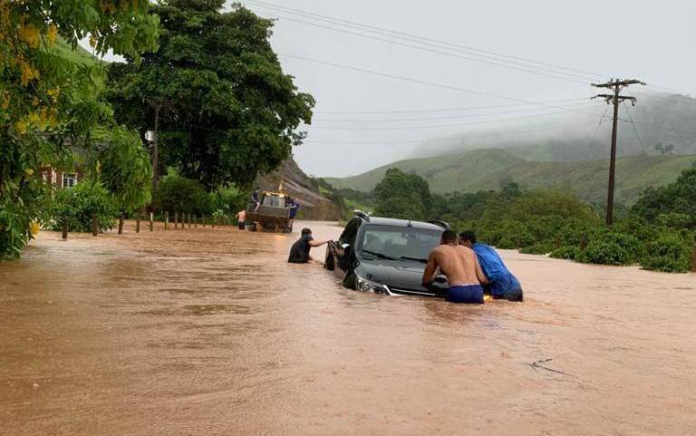 Rodovias do ES são interditadas por causa das fortes chuvas. Confira os trechos!