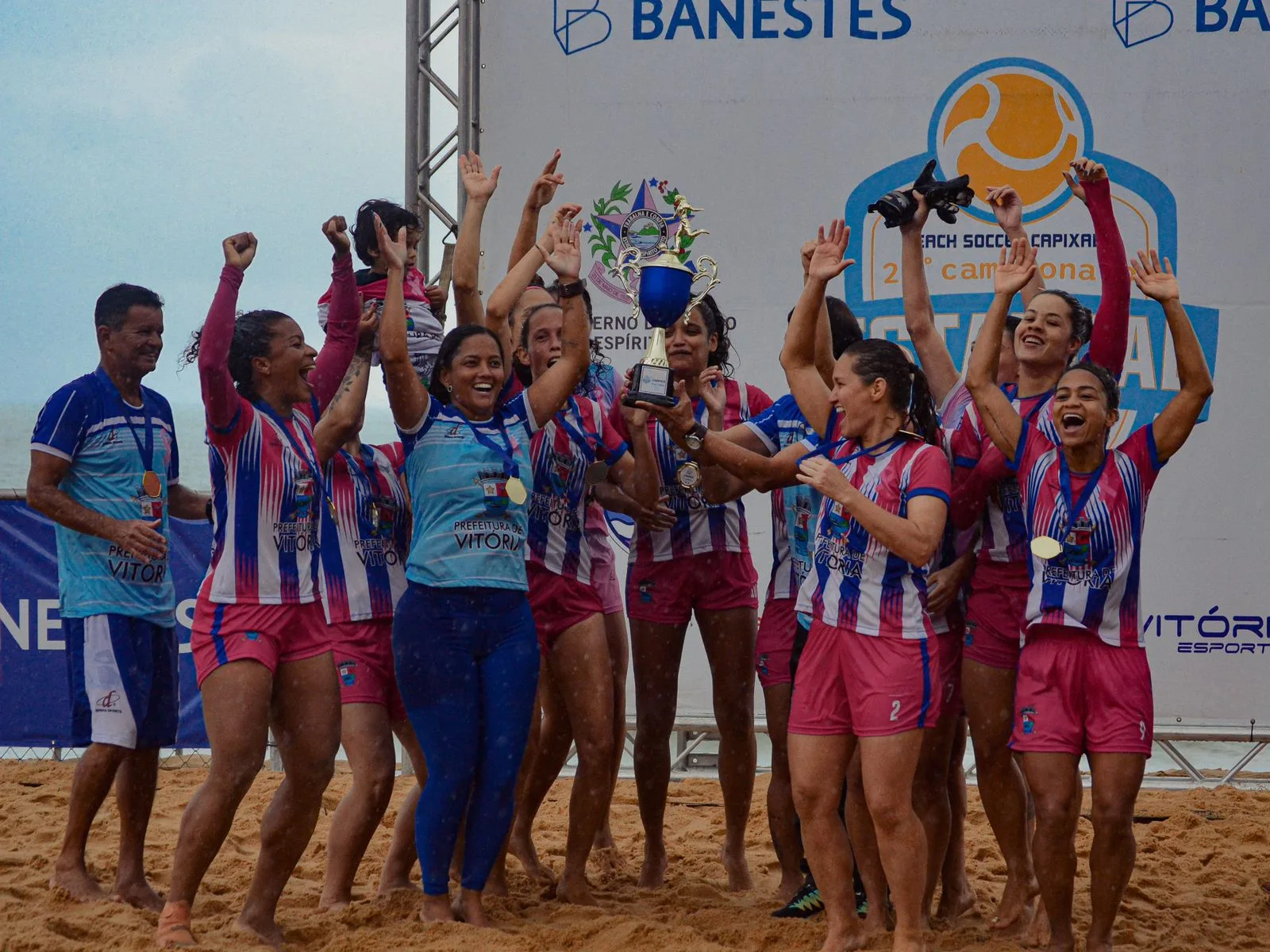 Seleção de Vitória conquista o Estadual de Beach Soccer feminino