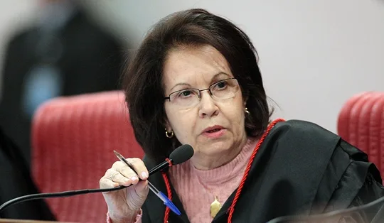 Ministra nega a sete anistiados políticos liminar por 'valores retroativos'