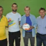Moradores de Nova Venécia recebem quadra poliesportiva para futsal e voleibol