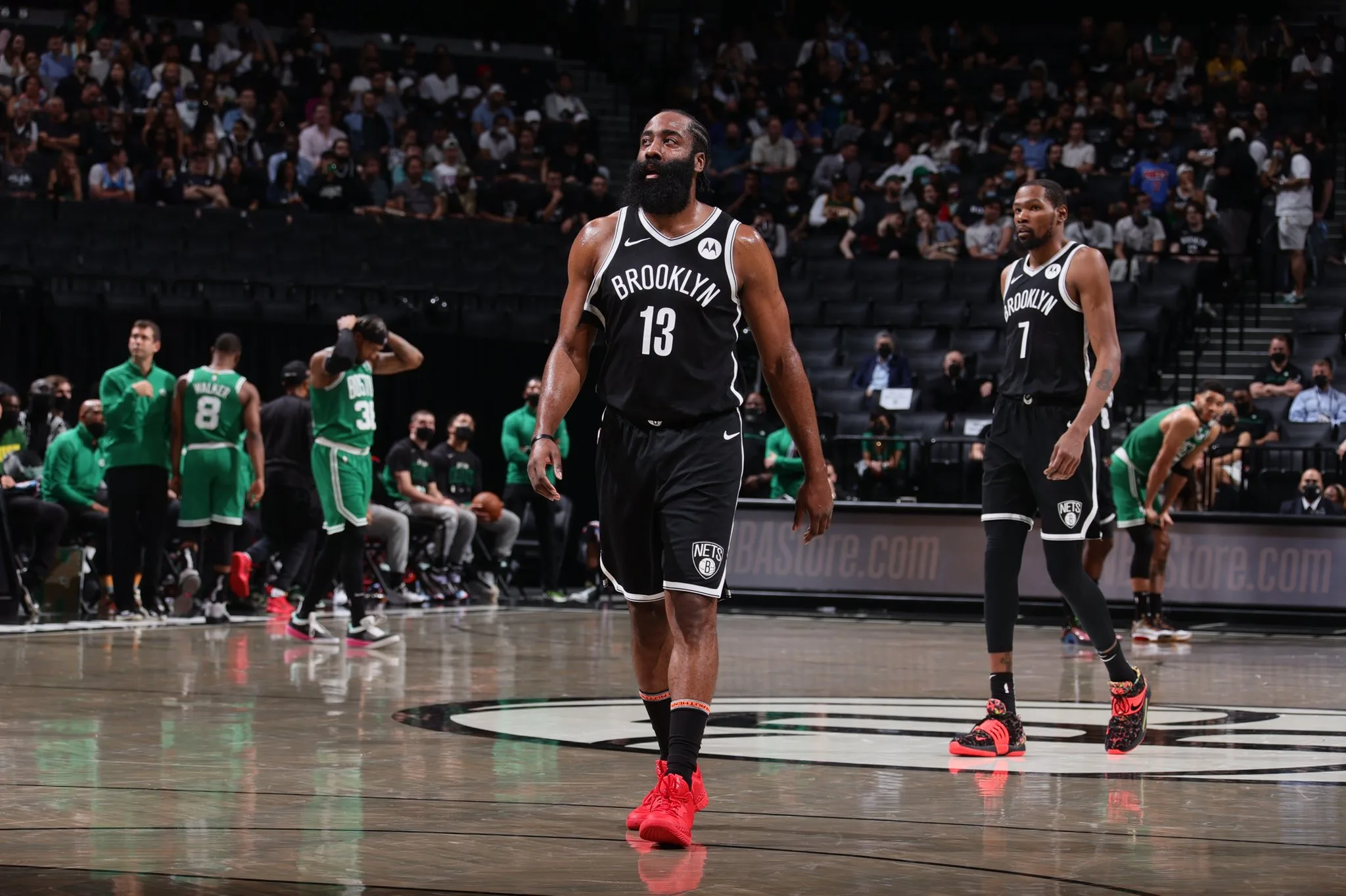 Astro dos Nets, James Harden está fora do jogo 2 contra o Milwaukee Bucks