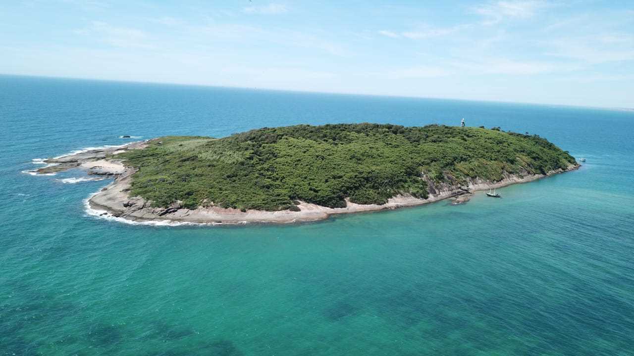 Ilha dos Franceses é o destino dos aventureiros em Itapemirim