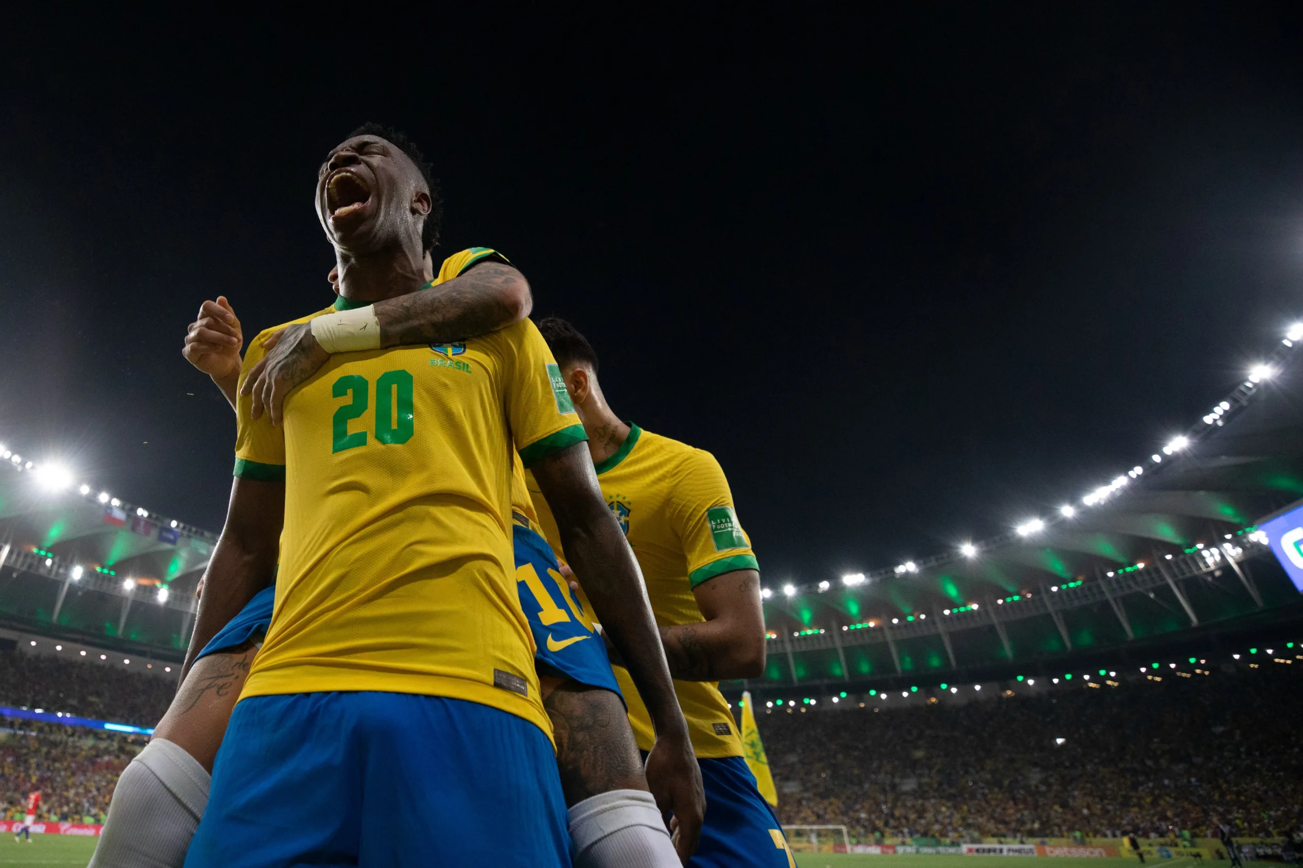 Seleção se despede do País com enorme festa e goleada sobre o Chile no Maracanã