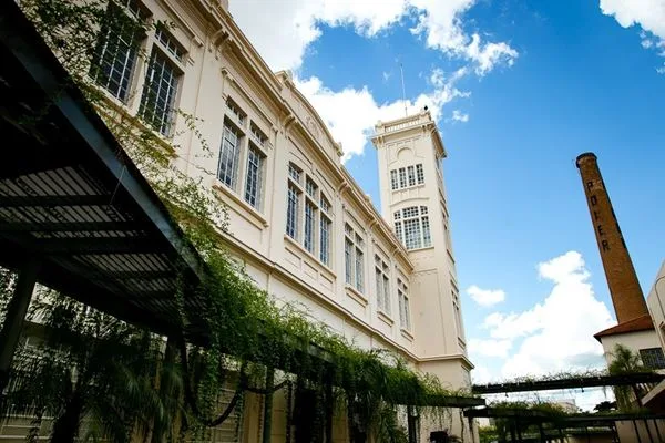 Ribeirão Preto celebra a literatura nacional com o "Revolução Poética na Fábrica"