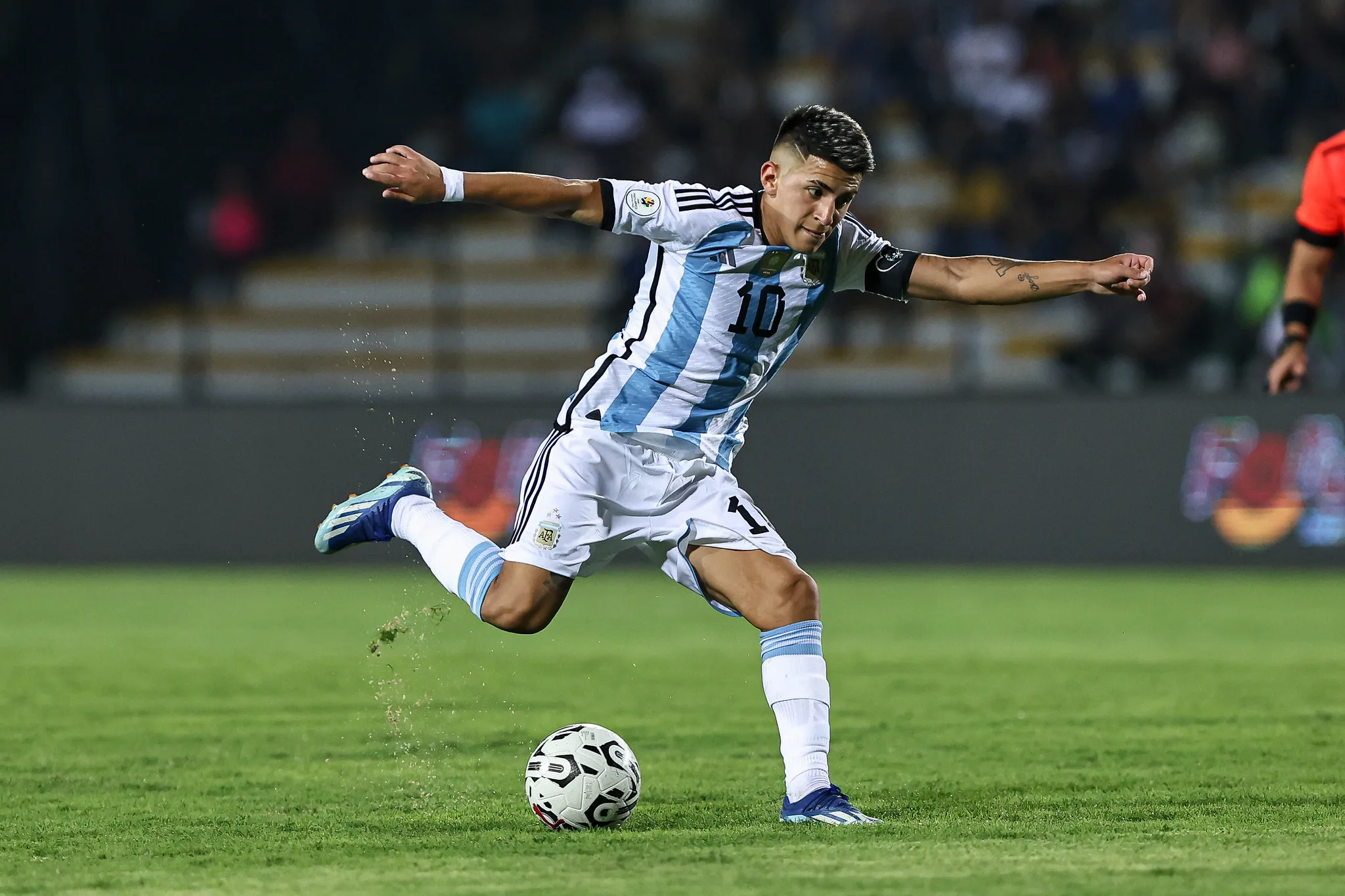 Botafogo negocia com joia campeã do mundo com a Argentina