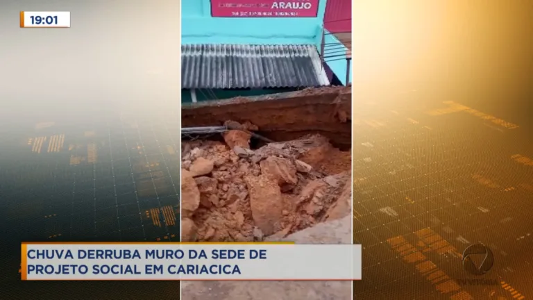 Muro de sede de projeto social desaba em Cariacica e deixa crianças apreensivas