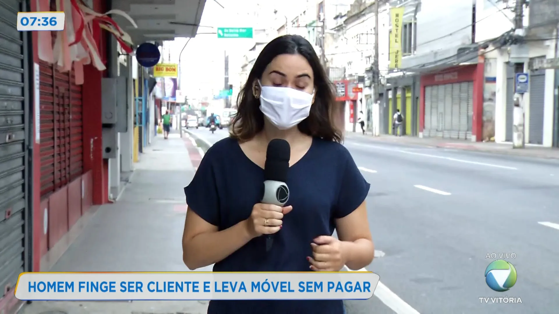 Homem finge ser cliente e leva móvel sem pagar