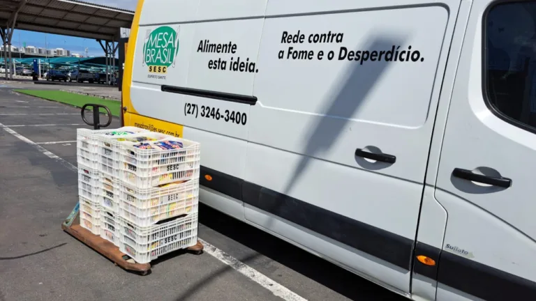 Sesc e Espaço Patrick Ribeiro arrecadam alimentos para doação