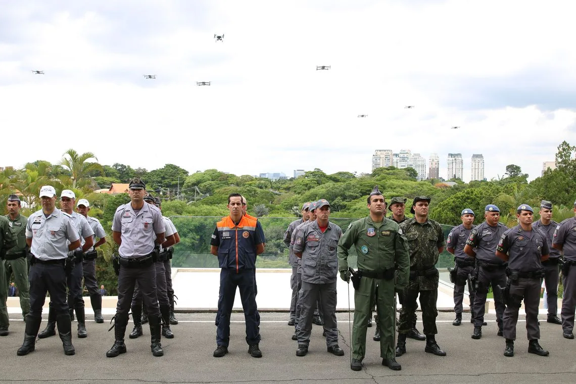 Solenidade de apresentação dos drones e bicicletas elétricas doadas pela iniciativa privada para a polícia militar no Palácio dos Bandeirantes.