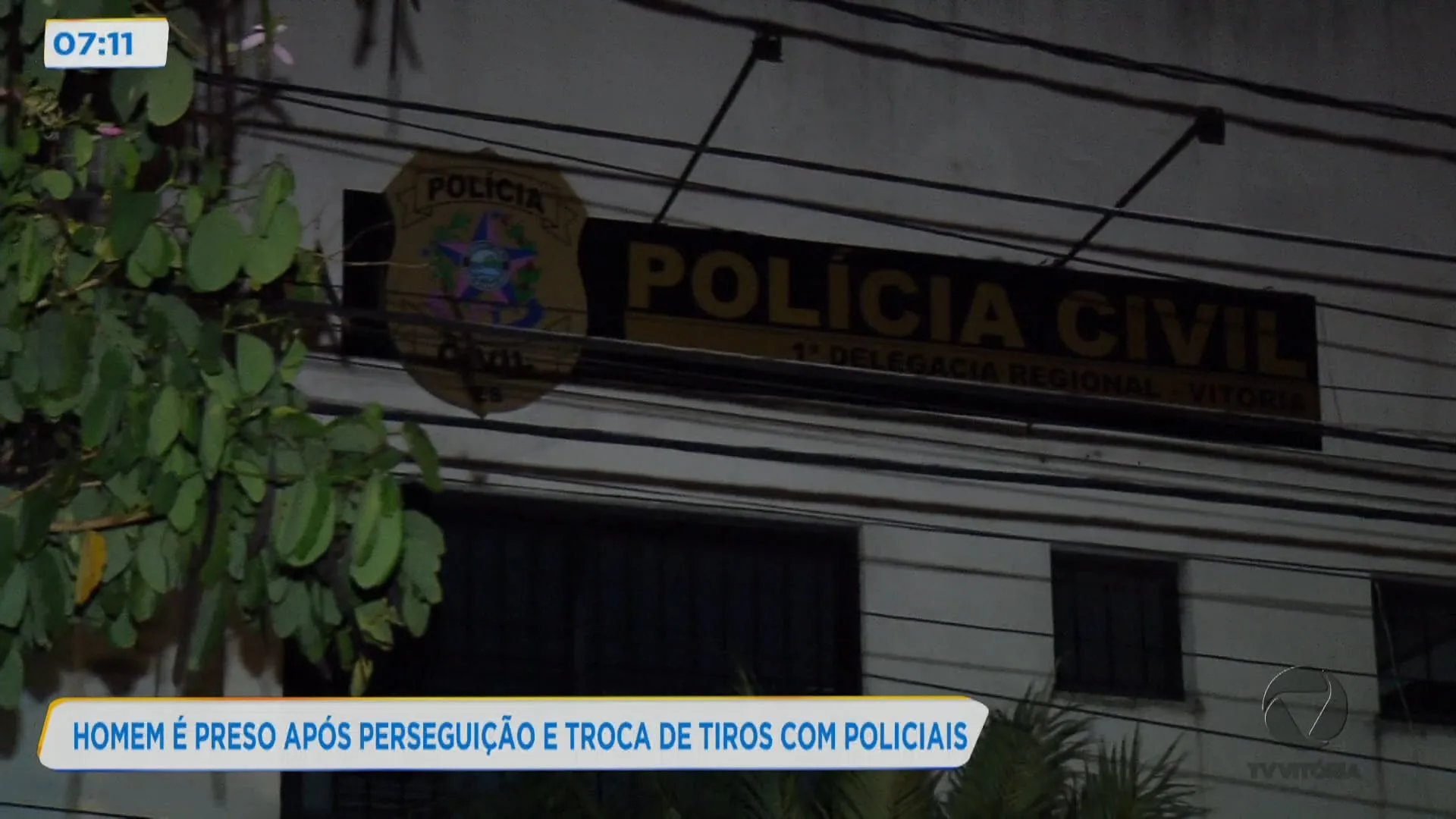 Homem é preso após perseguição e troca de tiros com policiais