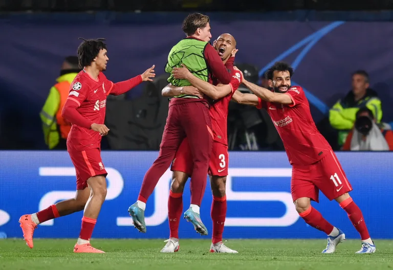 Fabinho marca, Liverpool vira contra Villarreal e decidirá a Liga dos Campeões