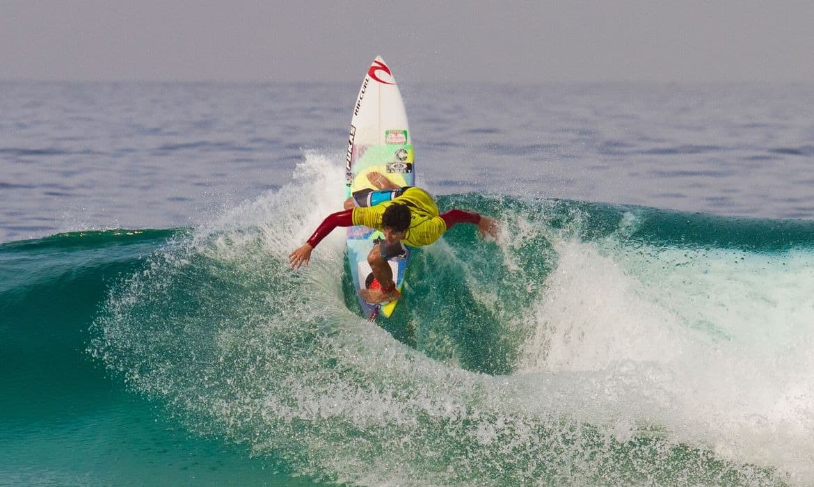 Capixabas podem concorrer a viagem para conhecer Gabriel Medina