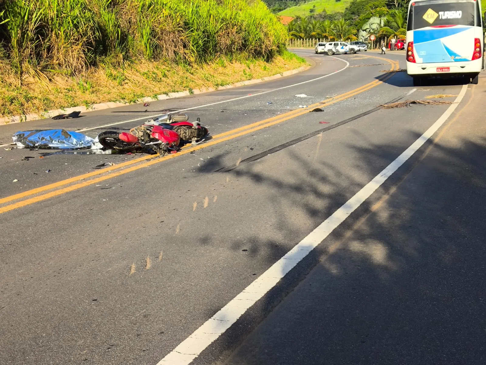 Motociclista morre após colisão com ônibus na ES 080 em Colatina