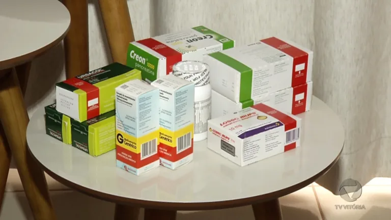 Adolescentes com fibrose cística recebem vacina contra Covid