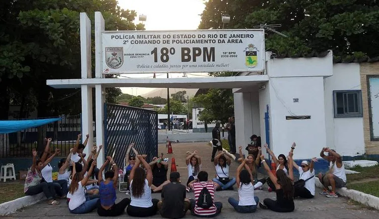 Paralisação de policiais chega aos batalhões do Rio de Janeiro e de Minas Gerais