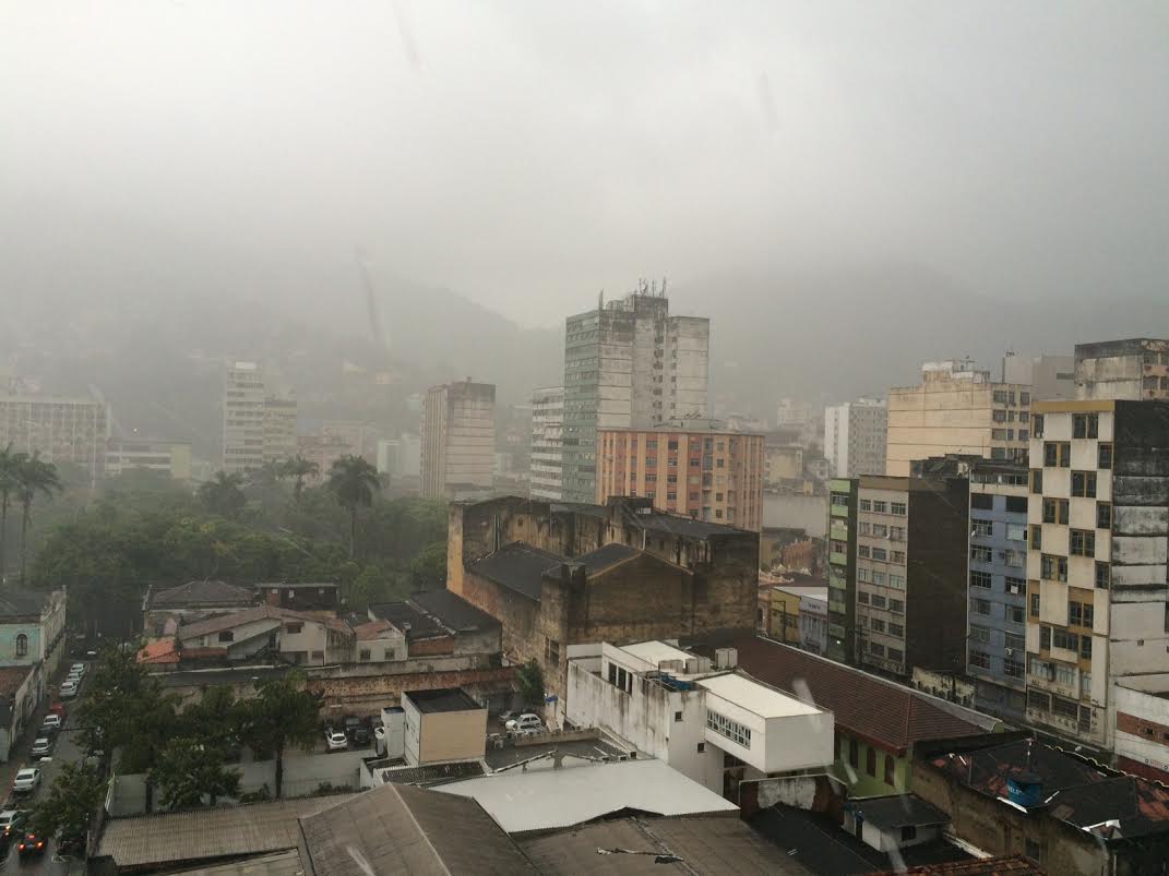 Semana começa com chuva em todos os municípios capixabas. Confira a previsão!