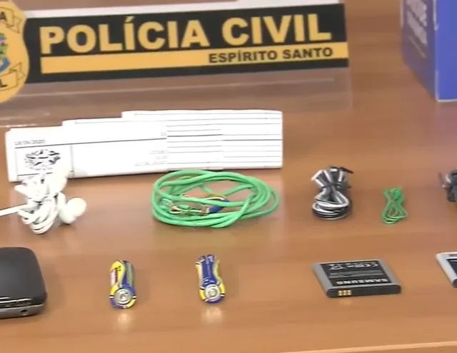 Inspetor é preso suspeito de traficar drogas dentro do presídio onde trabalhava