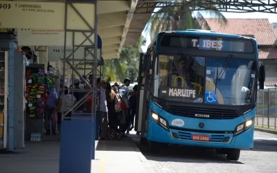 Ônibus circulam em operação especial na Grande Vitória no Carnaval