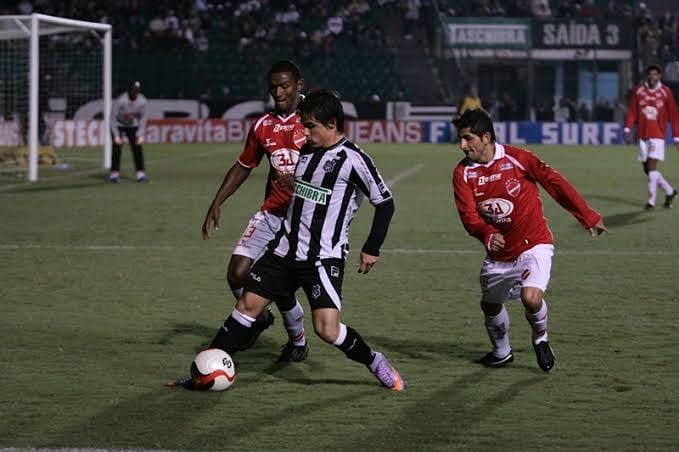 Figueirense e Vila Nova empatam e seguem na zona de rebaixamento da Série B