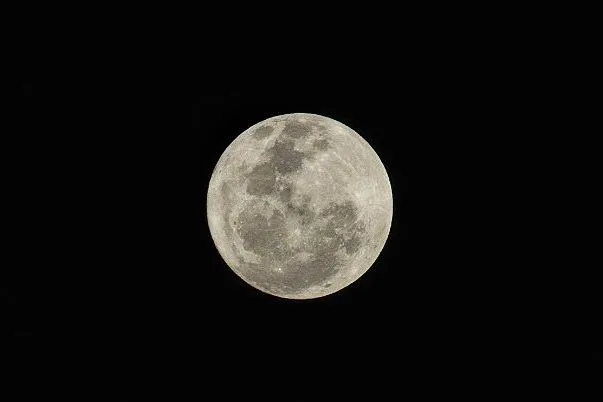 É possível morar na Lua? Caverna que pode servir como base especial é descoberta