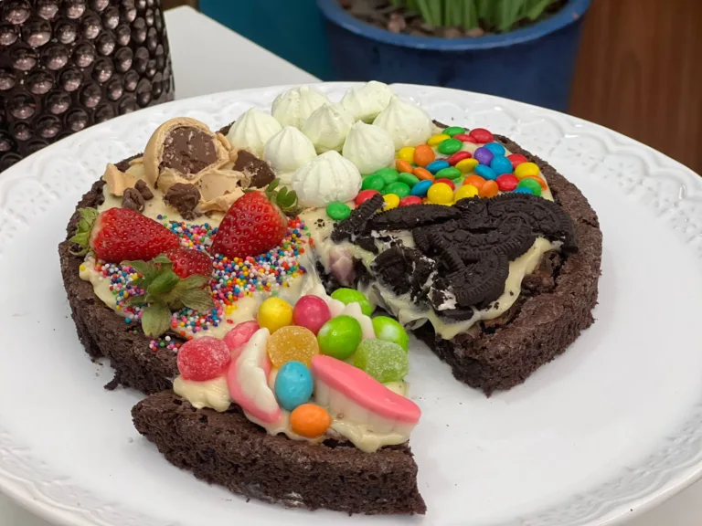 Arrase nas receitas de férias com Pizza de Brownie!