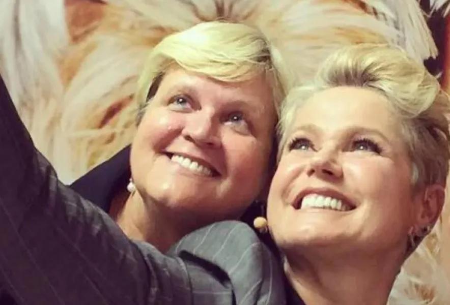 Morre Mara Meneghel, irmã mais velha de Xuxa, aos 67 anos