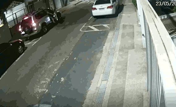 VÍDEO | Homem deixa chave na ignição e tem carro levado por criminosos em Vitória